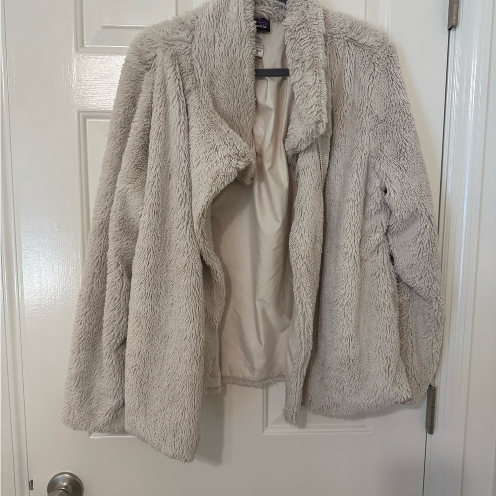 Patagonia Women's Pelage Faux Fur Jacket- oat